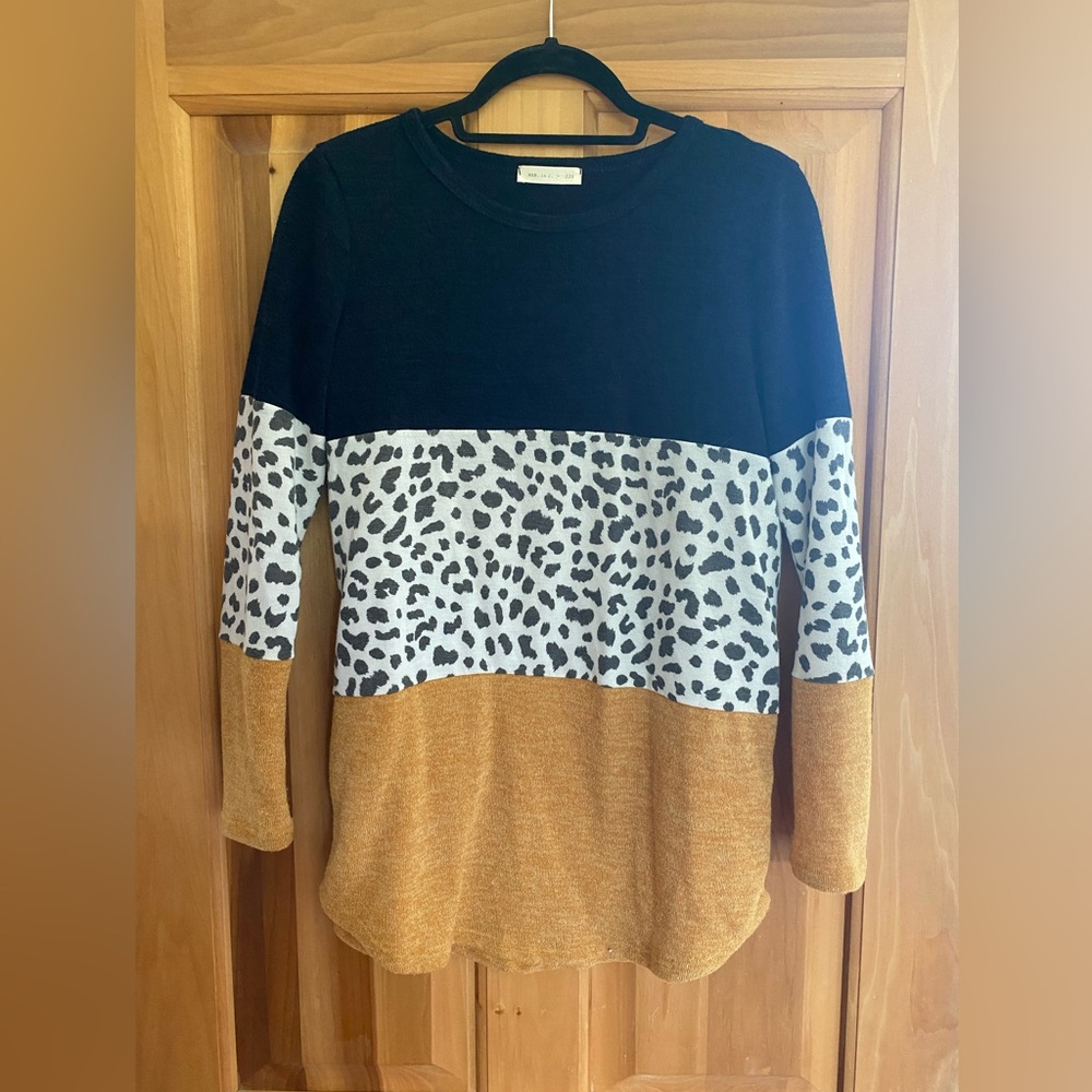 Navy, animal print jersey top